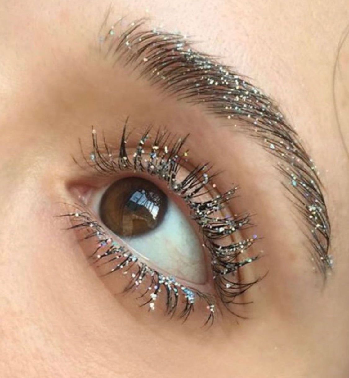 Máscara de Pestañas con Glitter